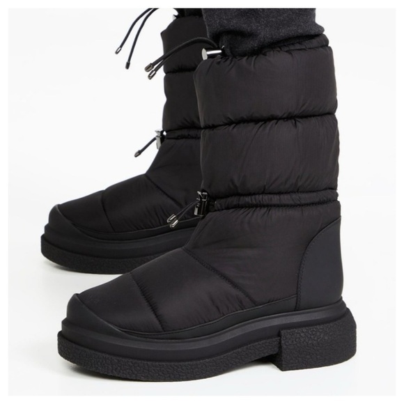 Stuart Weitzman Round Toe Cam SportLift Boots Women's 5.5 B Black Pull-On - Picture 2 of 15